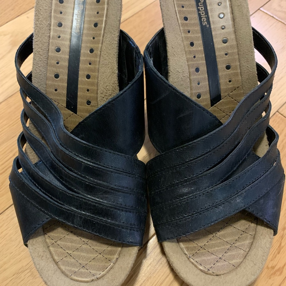 Barely worn Hush Puppies!!